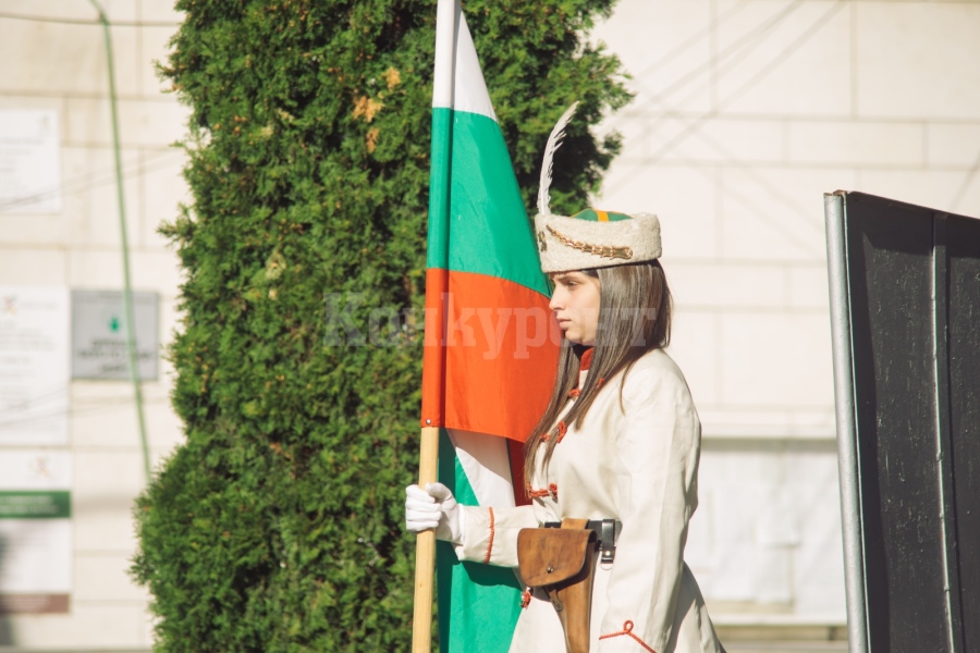 Община Мездра отбеляза подобаващо Деня на независимостта - 22 септември СНИМКИ
